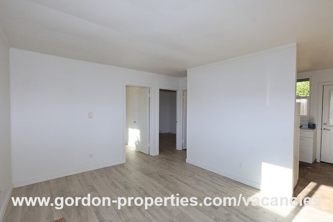 Foto del edificio - SE Arista Dr - Single level 1 bedroom apartment with den/office in the heart of Oak Grove