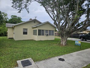 Building Photo - 2121 NW 28th St