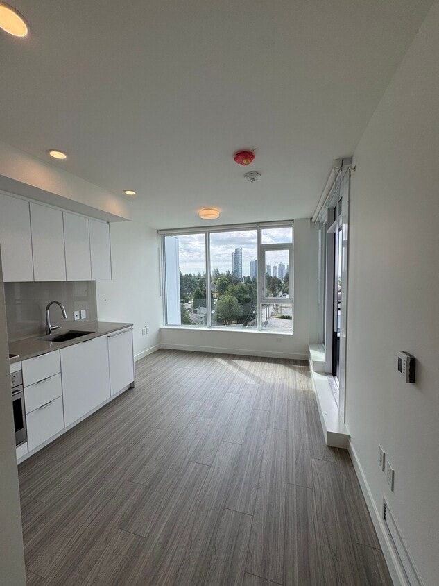Photo principale - 13675-1107A 107A Ave