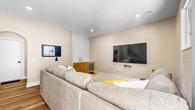 Foto del edificio - 16023 Goodwin Ave