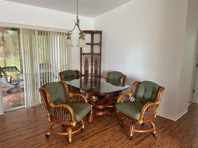 Foto del edificio - 10074 SW 62nd Ct