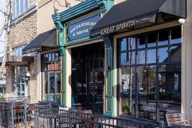 Local restaurants get packed during evenings and weekends in Snoqualmie.