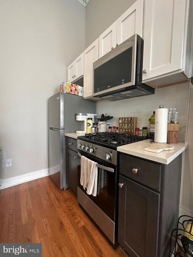 Foto del edificio - 1015 Clinton St