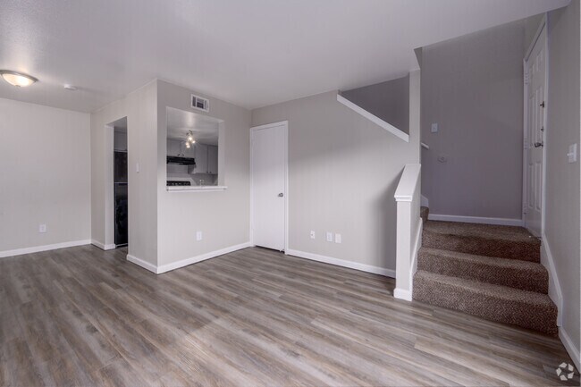 1HAB, 1BA - 722SF - Sala, Comedor - The Huntington at Stonefield