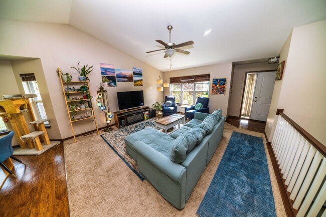 Building Photo - 868 McCollister Ct