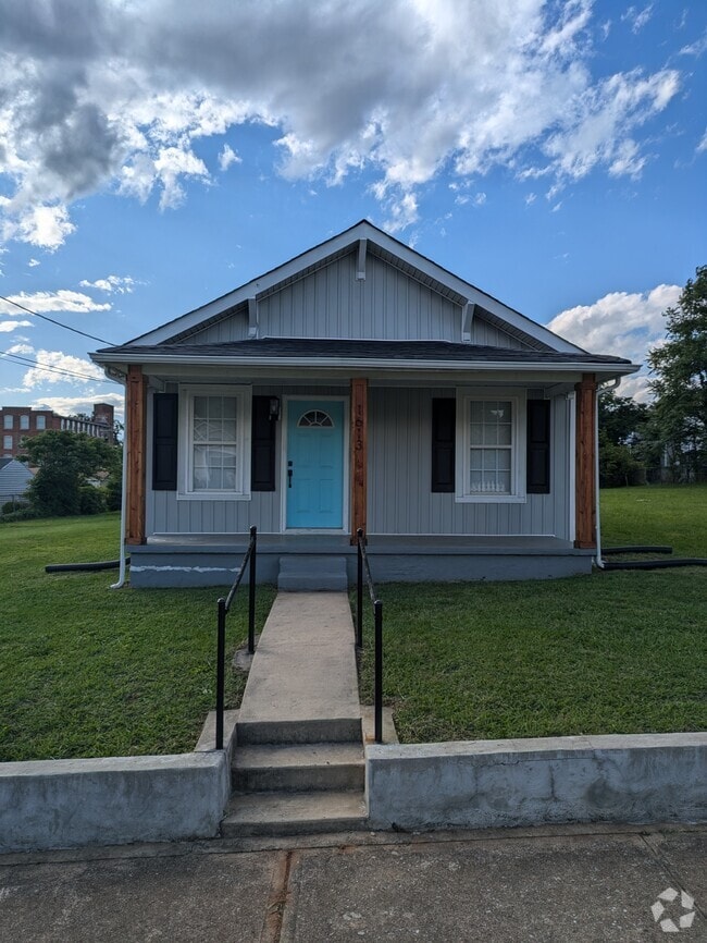 Building Photo - 1613 13th St