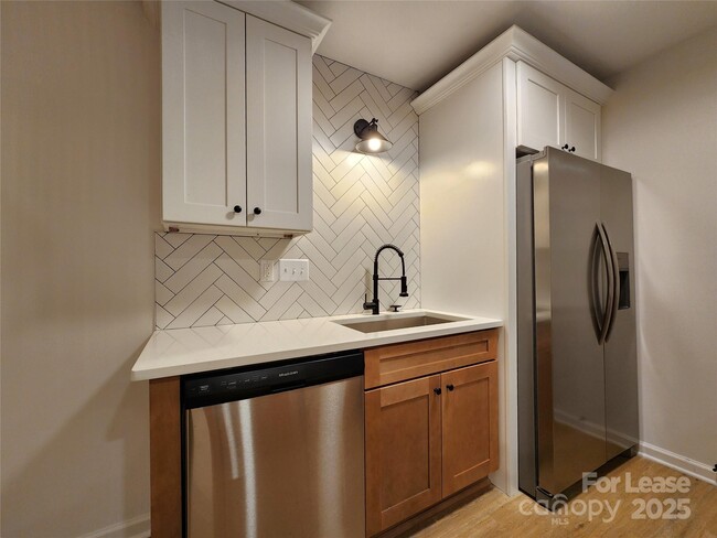 Building Photo - 8637 Crows Nest Ln