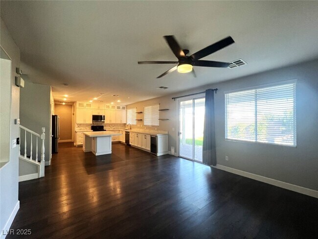 Foto del edificio - 6316 Silver Edge St