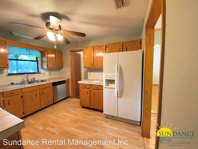 Building Photo - 3 br, 2 bath House - 220 Brittany Lane