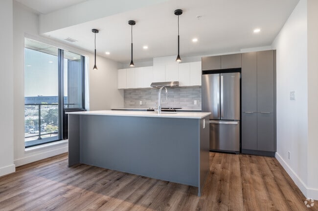 2BR, 2BA - 1,171SF - Kitchen - 600 Mountaineer