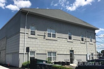 Building Photo - 177 Avenel St