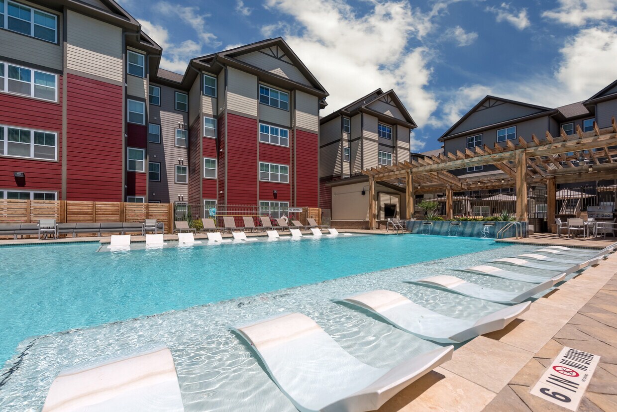 The Bloc Apartments in Lubbock, TX