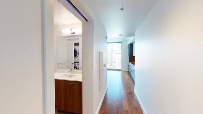 Interior Photo - 399 Fremont
