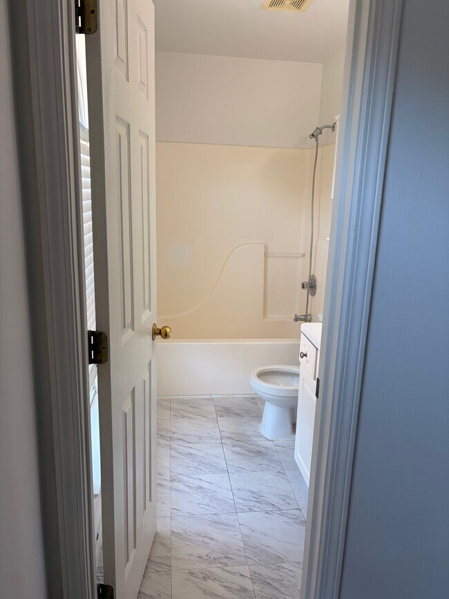 Foto del edificio - 113 Willow Point Ln