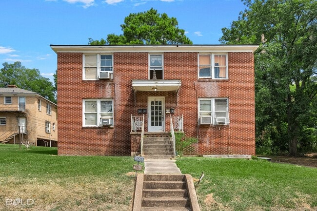 Building Photo - 256 Wyandotte St