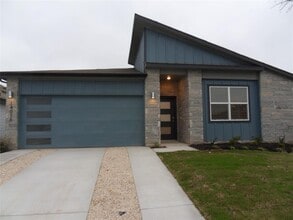 Building Photo - 14016 Lubeck Dr