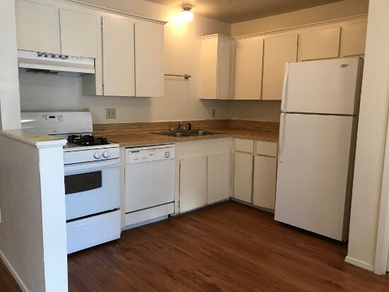 Building Photo - 3302 Normand Dr