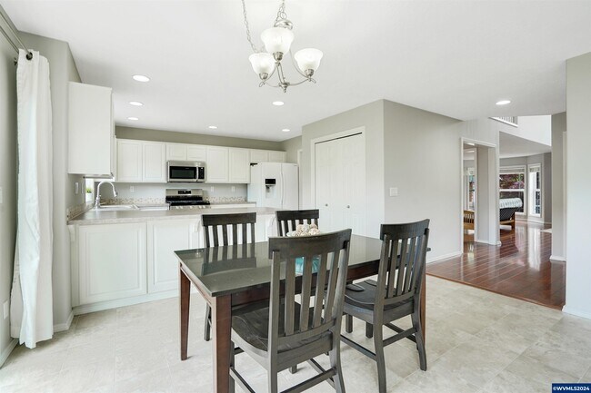 Foto del edificio - 7862 St Charles St NE