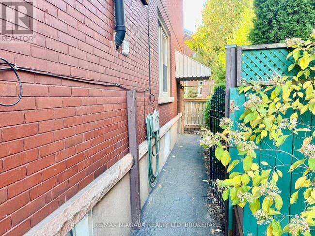 Photo du bâtiment - 101 Niagara St