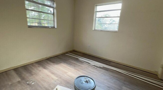 Photo - Spacious 4BR Home in Orlando – Move-In Ready with Parking & Great Location!