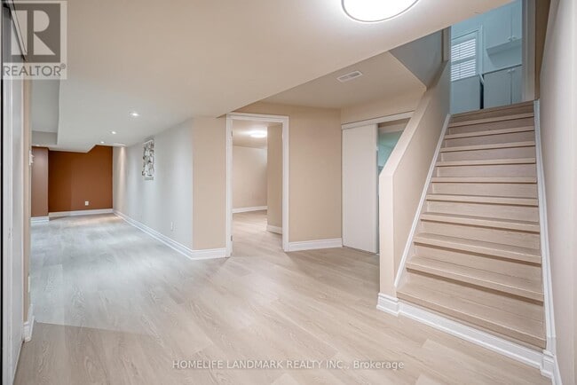 Building Photo - 5 Barter St