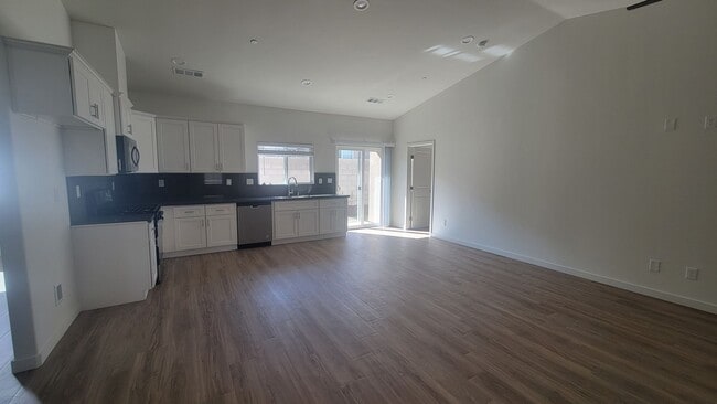 Building Photo - 8407 Grandy St