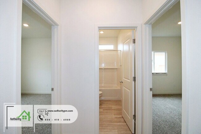 Building Photo - 2901 Hopkins Ave