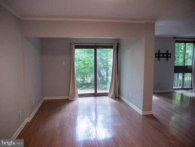 Building Photo - 1562 Moorings Dr