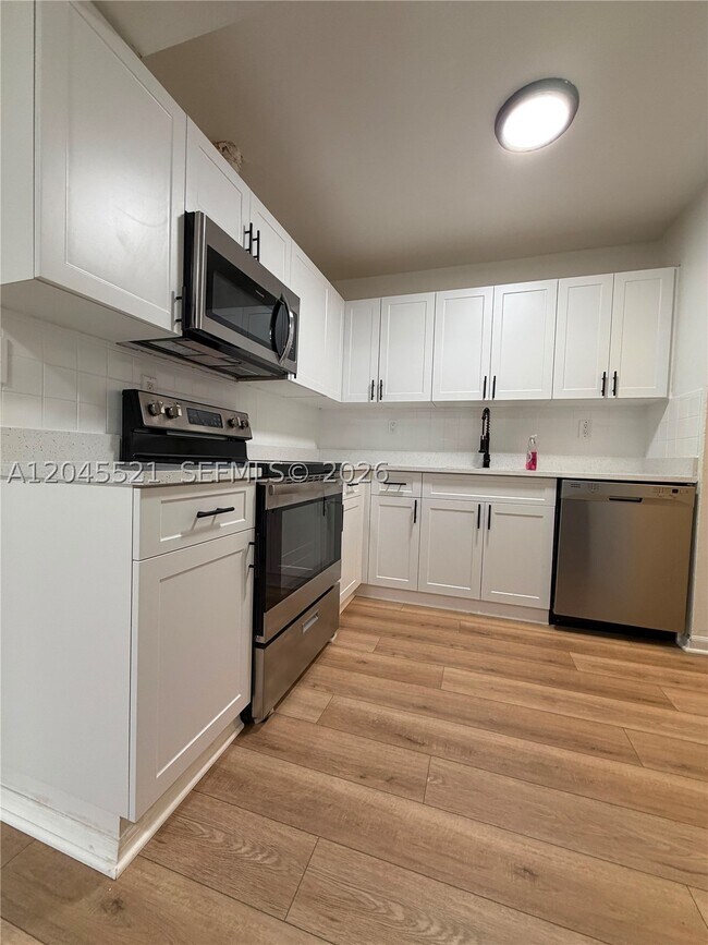 Foto del edificio - 2557 NW 60th Terrace
