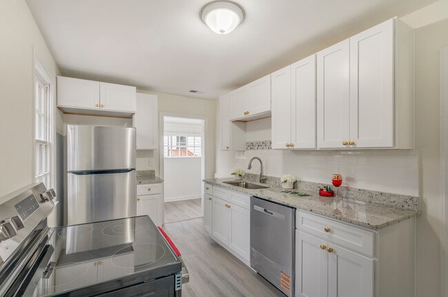 Building Photo - 107 S Estate Dr