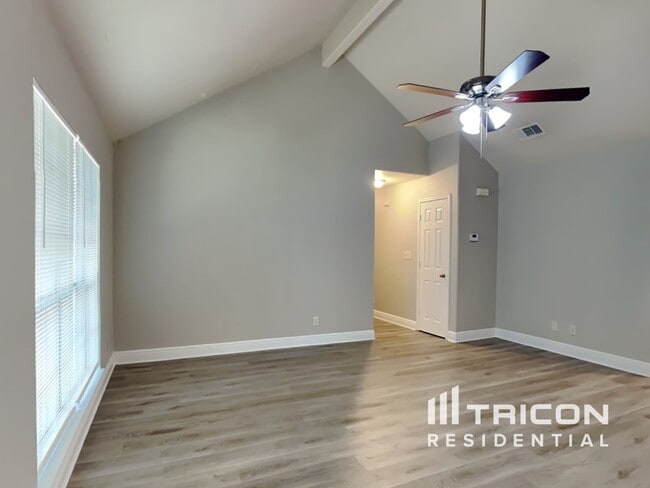 Foto del edificio - 8907 Slumber Ln
