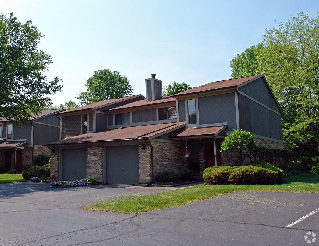 Foto principal - 692 Hidden Valley Ct