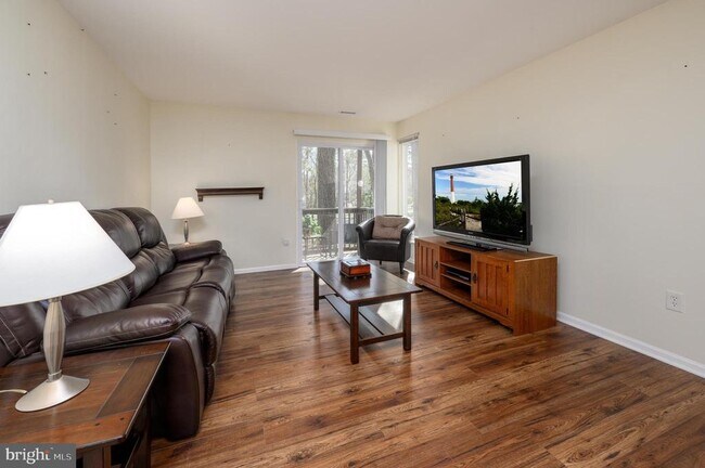 Foto del edificio - 339 Woodlake Dr