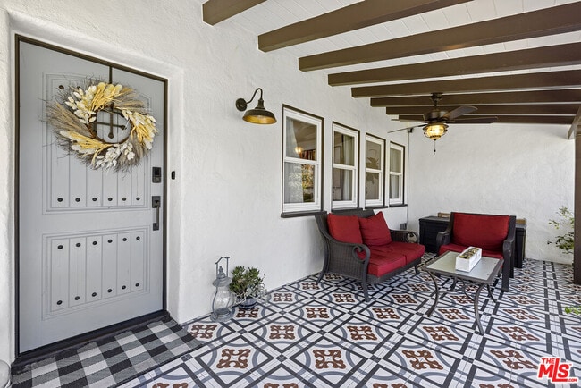 Building Photo - 3626 Las Palmas Ave