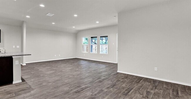 Building Photo - 6008 Roderick Dr
