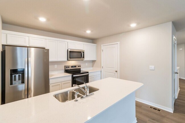 Building Photo - FULLY FINISHED BASEMENT!! 4 Bed, 3 Bath Home in Waukee