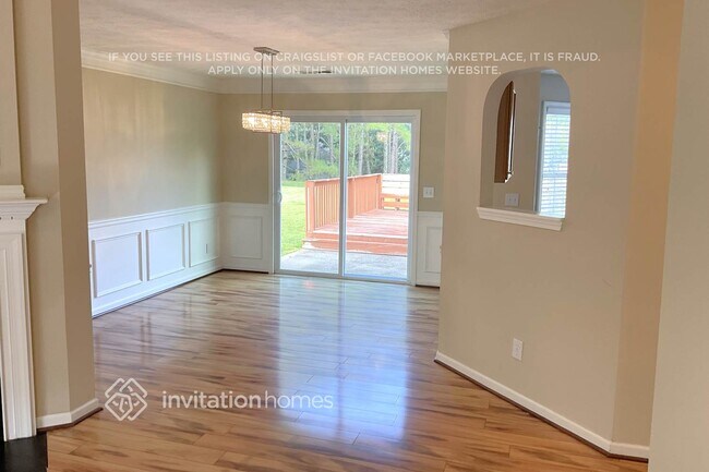 Foto del edificio - 160 Weatherstone Dr