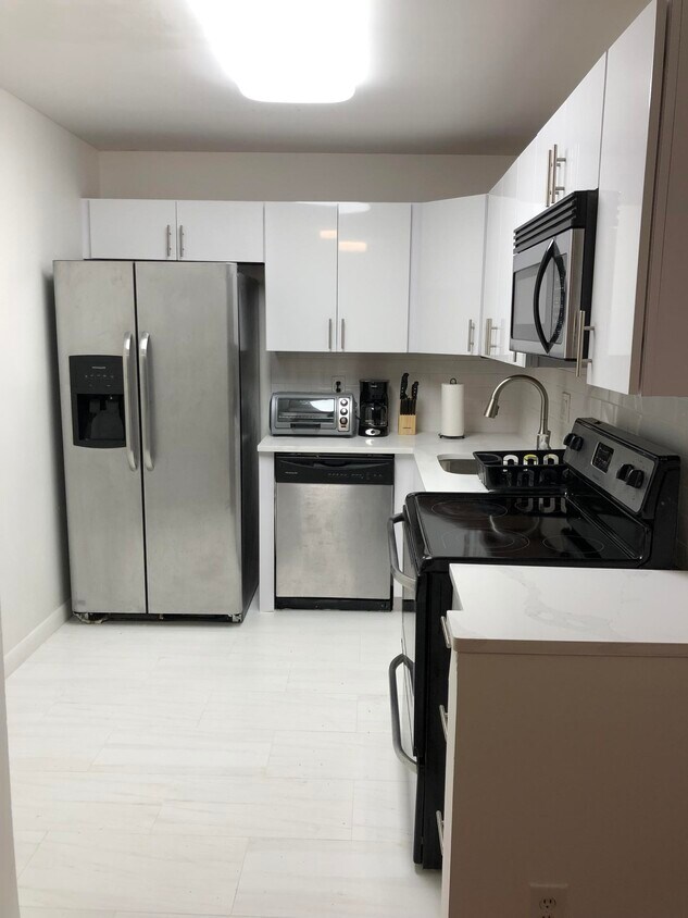 Foto principal - 480 NW 20th St