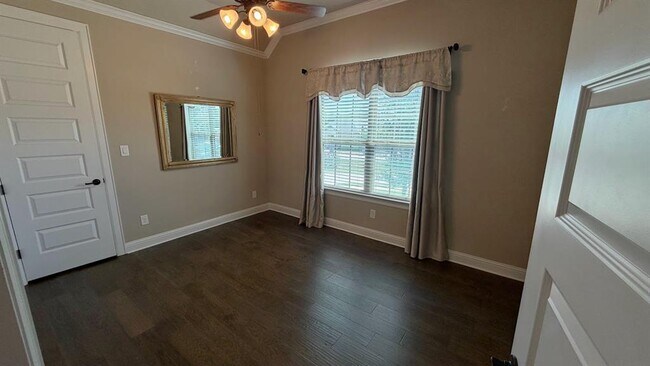Foto del edificio - 1509 Highland Ridge Rd