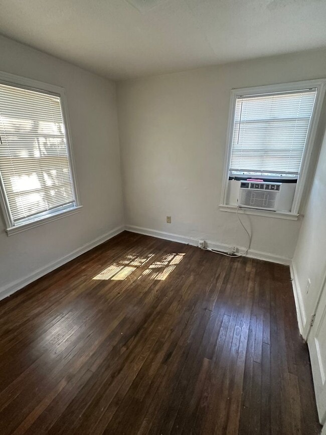 Building Photo - 20 Muscogee Dr