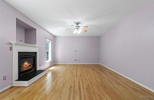 Building Photo - 9533 Meadowview Rd