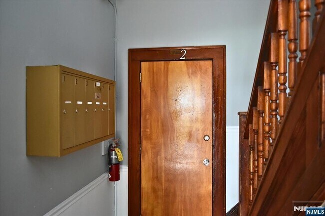 Foto del edificio - 139 Ray St