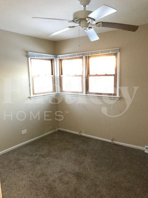 Building Photo - 701 E 162nd Pl