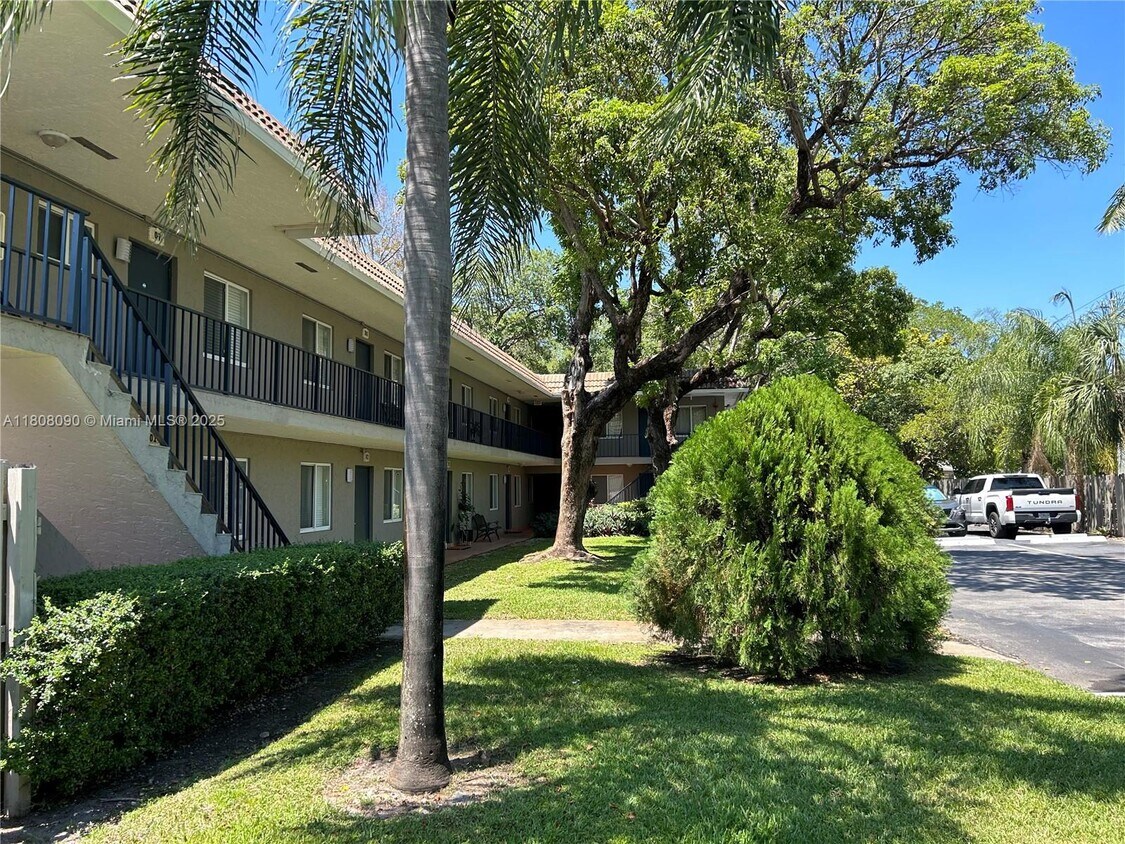 Foto principal - 1111 SW 4th St