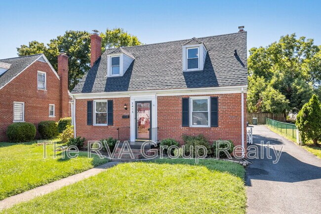 Foto del edificio - 2415 Dumbarton Rd