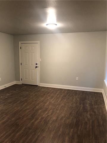 living room - 404 S Walnut St