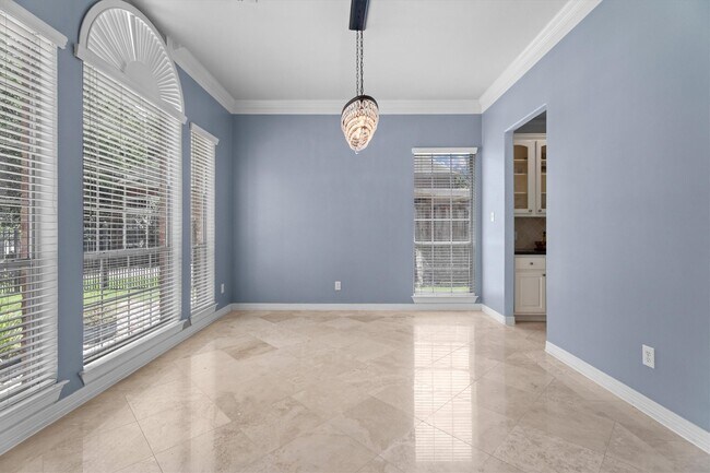 Building Photo - 9610 Champions Cove Dr