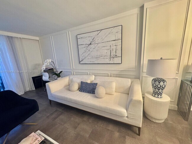 Building Photo - 2780 NE 183rd St