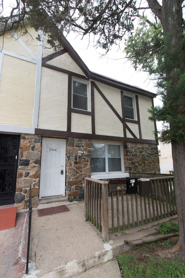 Building Photo - 5426 Jonquil Ave