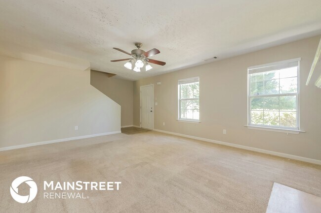 Building Photo - 2703 Holly Berry Dr